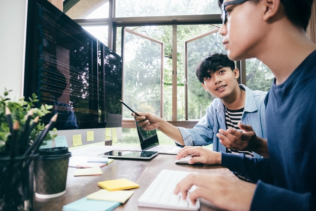 Career Support & Exclusive Career Hacks