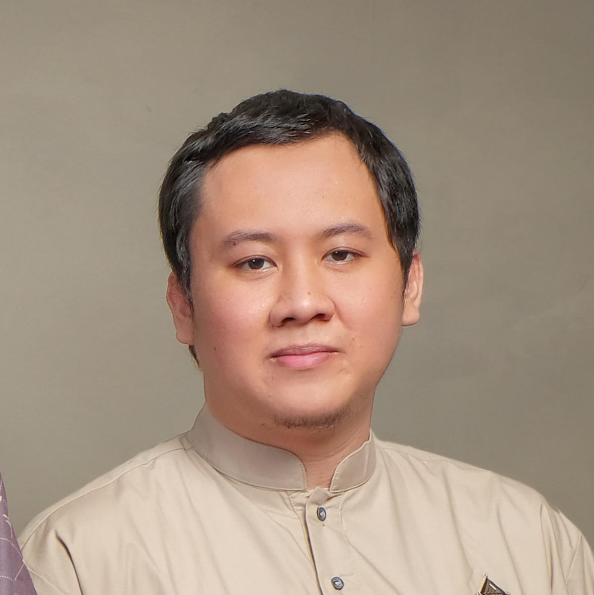 Zia Rausyanfikr Attar