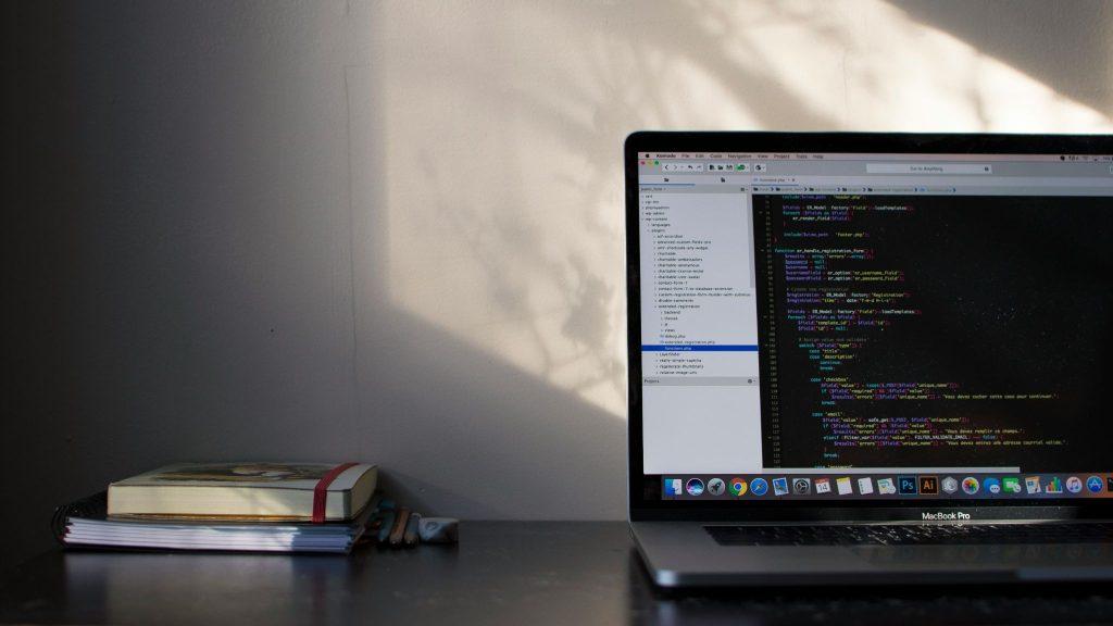 10 Rekomendasi Kursus Full Stack Developer Terbaik untuk Pemula 2026